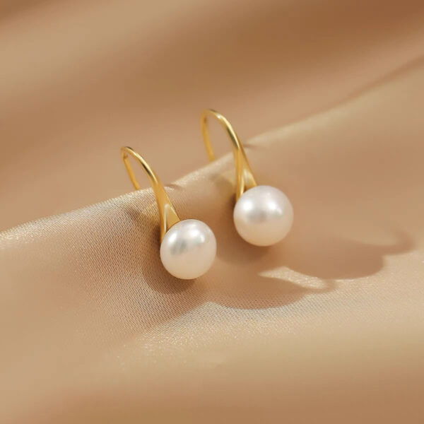 Classic Freshwater Pearl Earrings - Image 2