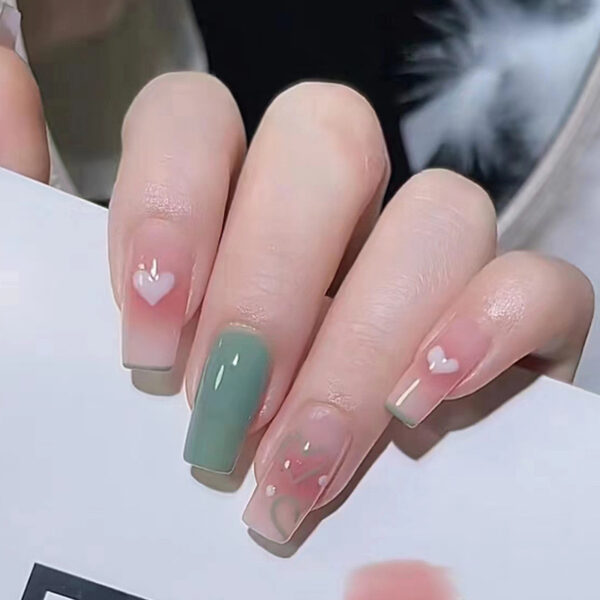 Green Heart Press On Nails
