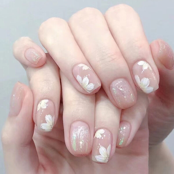 White Flower Press On Nails