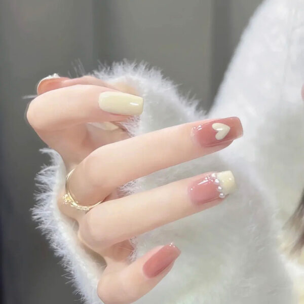 24 pieces Press on Nails - Image 2