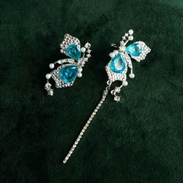 Mismatched Blue Butterfly Earcuff - Image 2