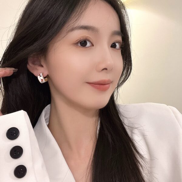 Red Flower Hoops