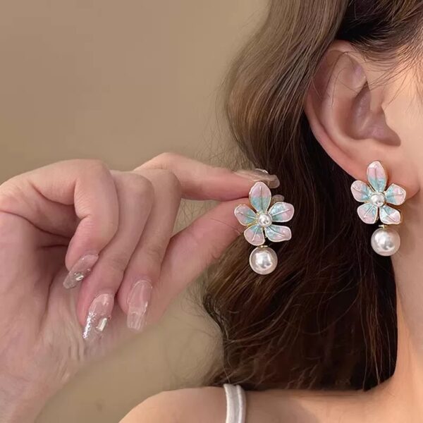 Flower Pearl Earrings