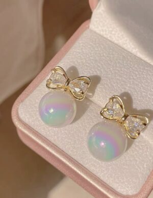 Bow Shimmer Pearl Earrings