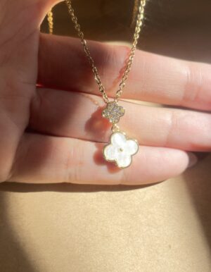 Seashell Four-Leaf Clover Necklace