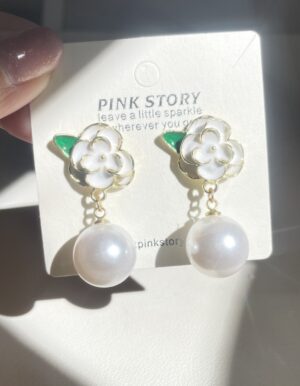White Flower Big Pearl Earrings