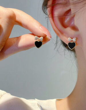 Small Black Heart Earrings