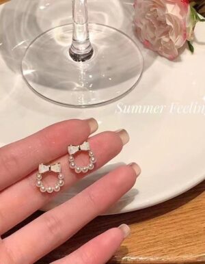 Bow Pearl Earrings