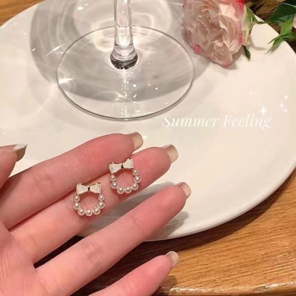 Bow Pearl Earrings