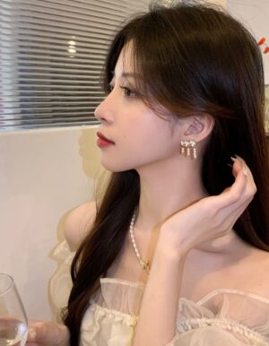 White Flower Pearl Earrings