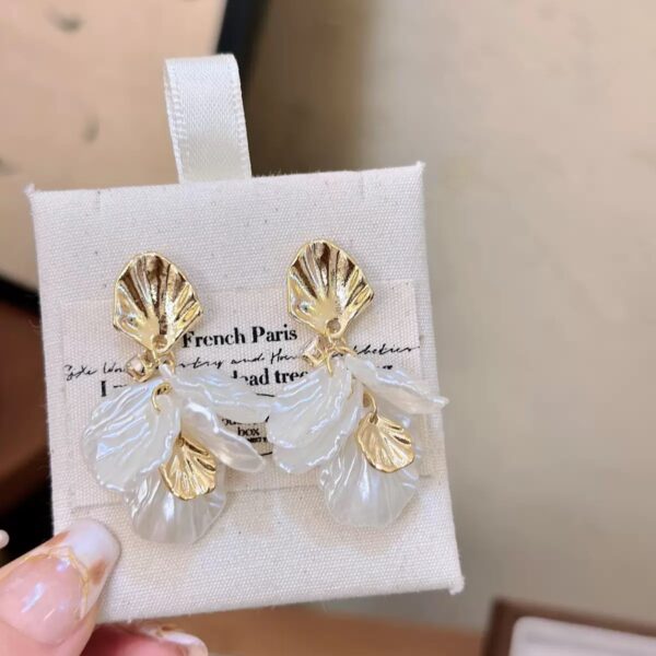 White Petals Earrings