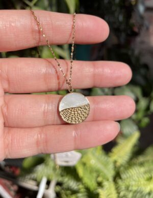 Seashell Round Necklace